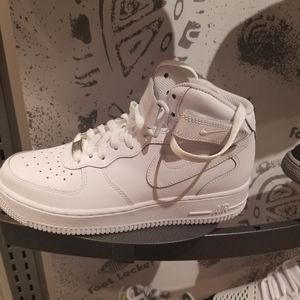 Air force 1 mid cut